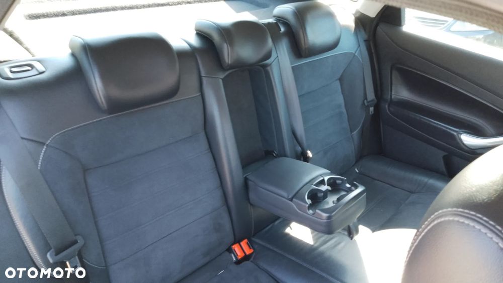 Ford Mondeo 1.8 TDCi Titanium X - 23