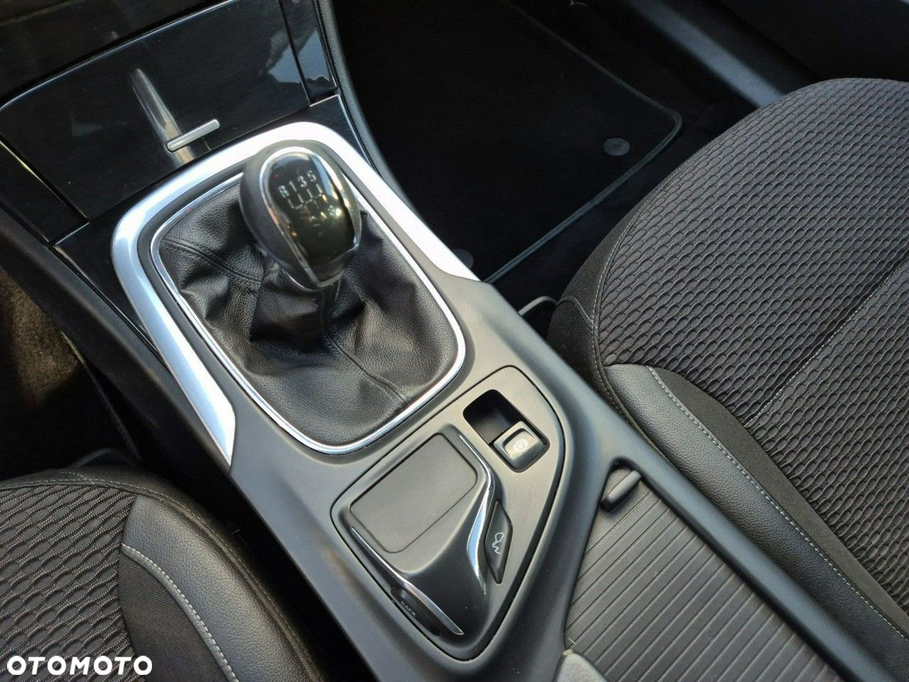 Opel Insignia - 18