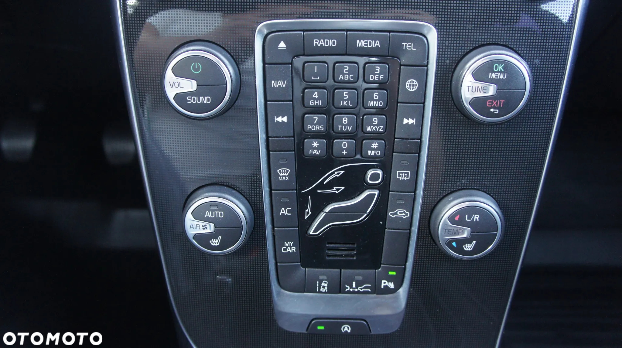 Volvo V40 D3 Drive-E Momentum - 23
