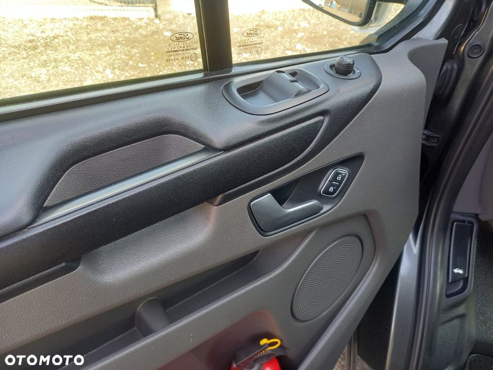 Ford Transit Custom 310 L2H1 Limited - 18