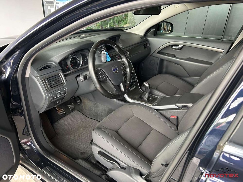 Volvo V70 D3 Momentum - 7