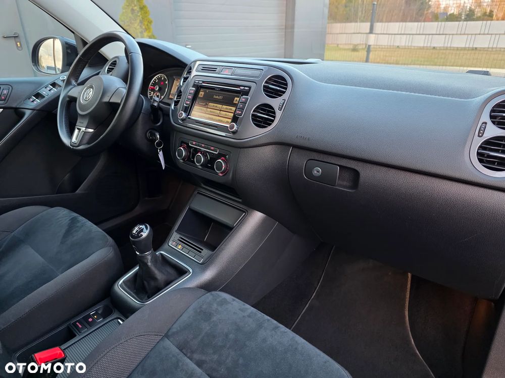 Volkswagen Tiguan 2.0 TDI SCR BlueMotion Technology Sport & Style - 24