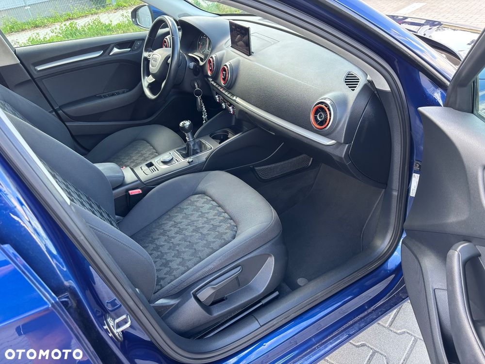 Audi A3 Sportback 2.0 TDI sport - 14