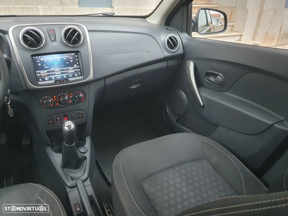 Dacia Sandero - 51