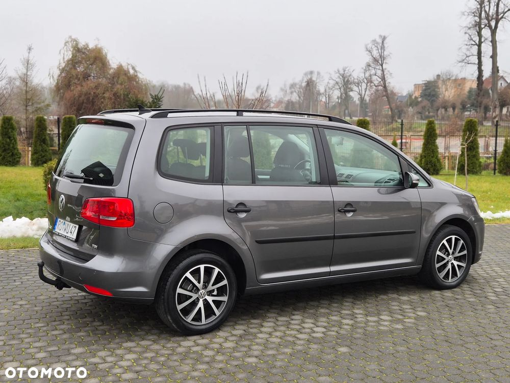 Volkswagen Touran 1.6 TDI DPF BlueMotion Technology DSG Comfortline - 26