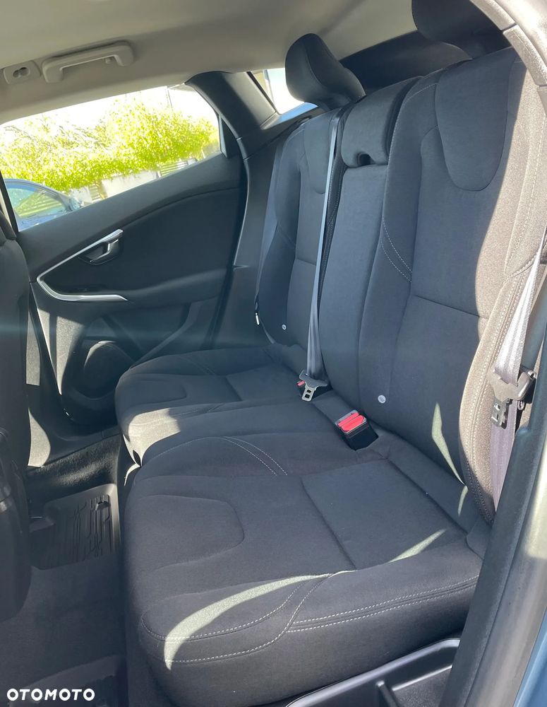 Volvo V40 T2 You - 12