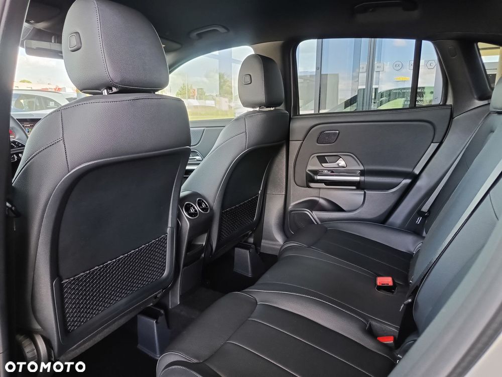 Mercedes-Benz GLA - 19