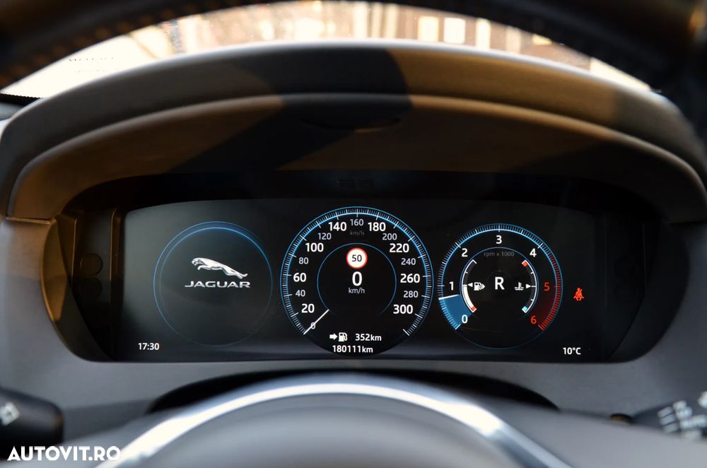 Jaguar F-Pace 20d AWD Aut. R-Sport - 25