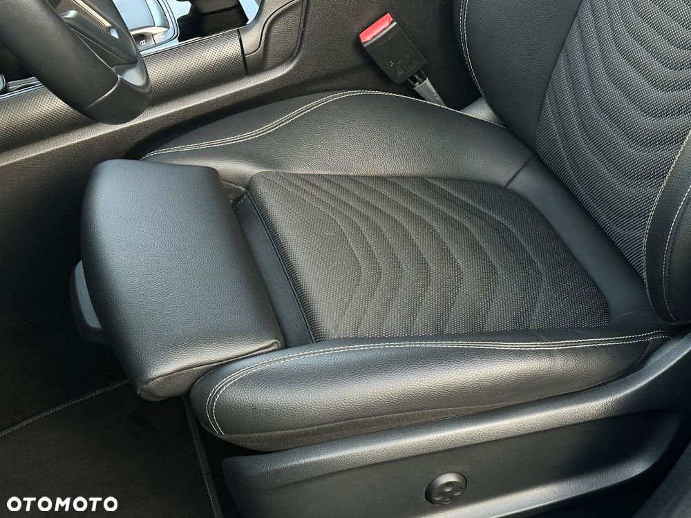 Mercedes-Benz Klasa B 180 7G-DCT Edition 2020 - 30