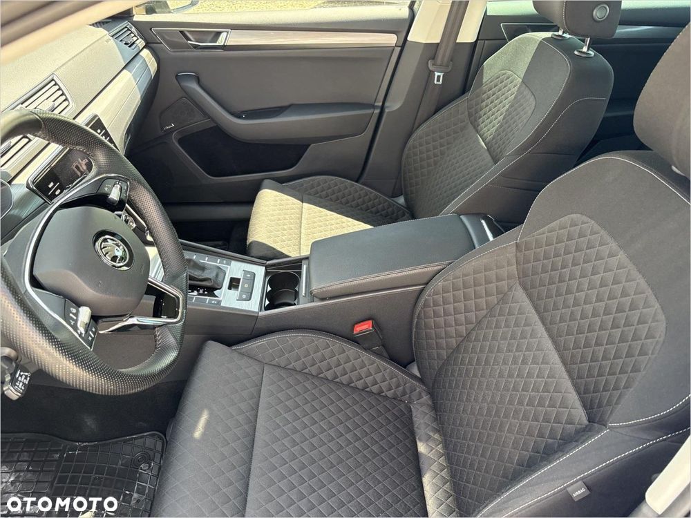 Skoda Superb 1.5 TSI Ambition DSG - 9