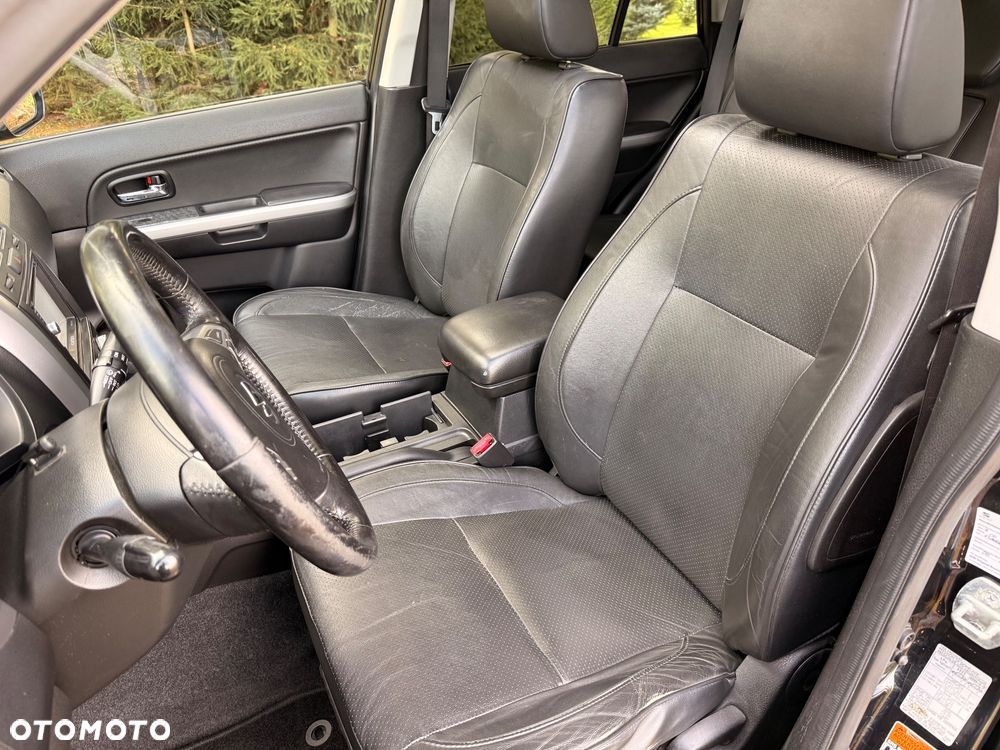 Suzuki Grand Vitara 3.2 V6 Elegance - 21