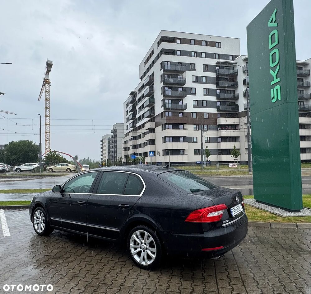 Skoda Superb 2.0 TDI Business DSG - 3