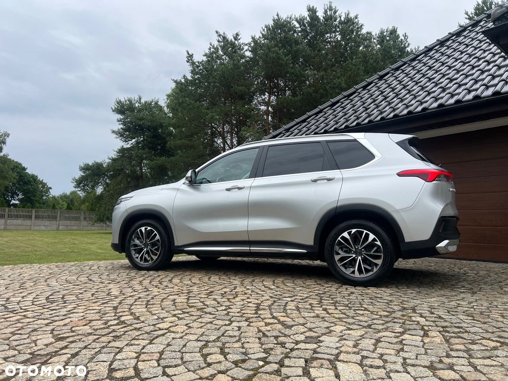 Maxus Euniq 6 - 15