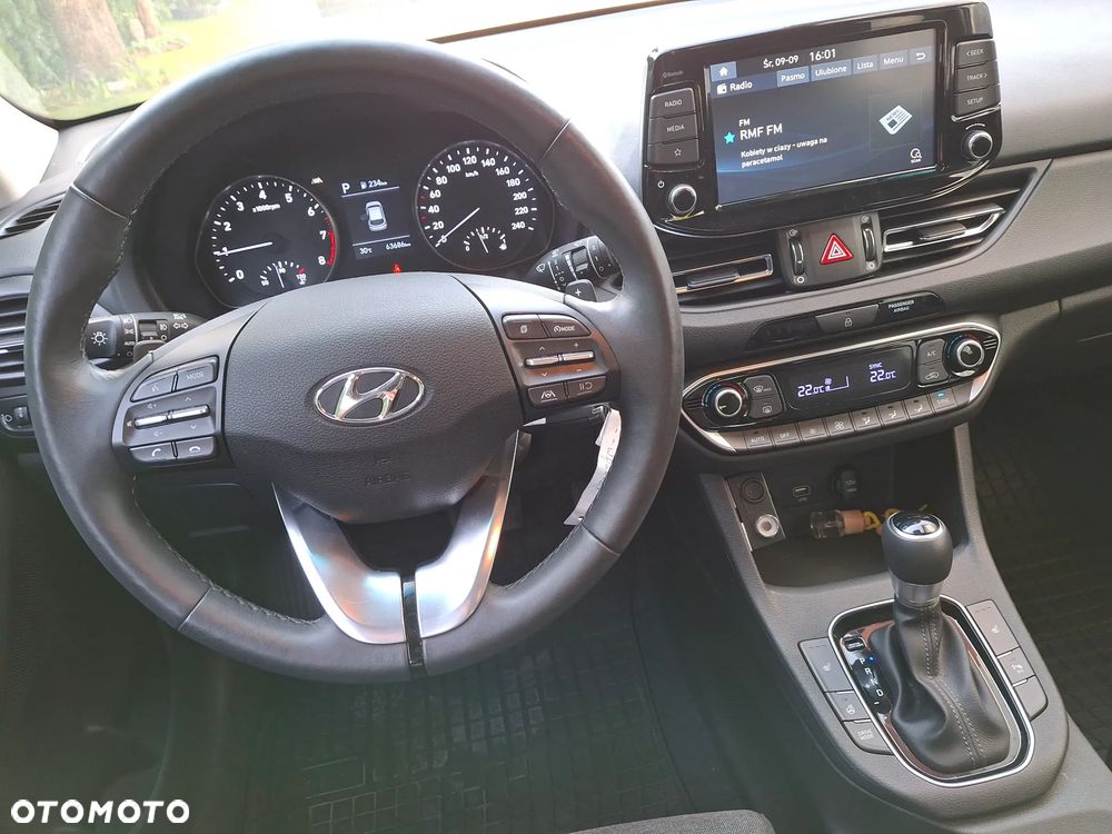 Hyundai i30 1.0 T-GDI Comfort DCT - 11