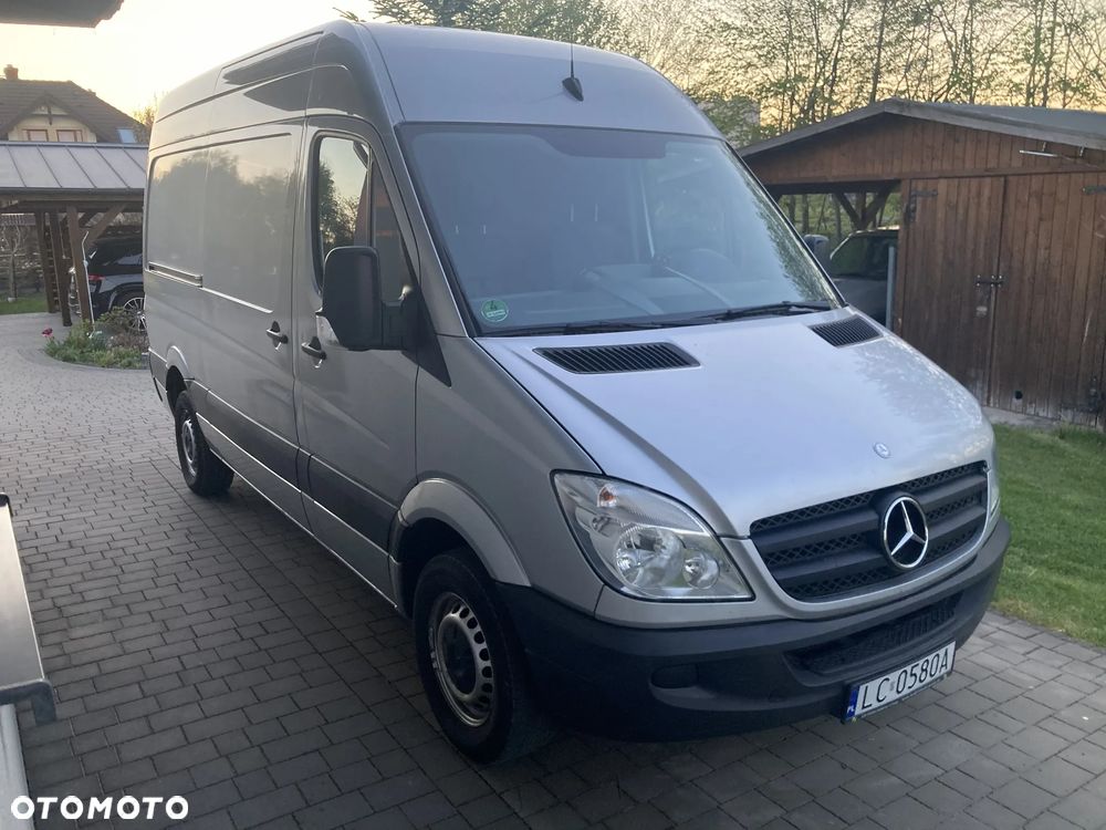 Mercedes-Benz Sprinter - 2