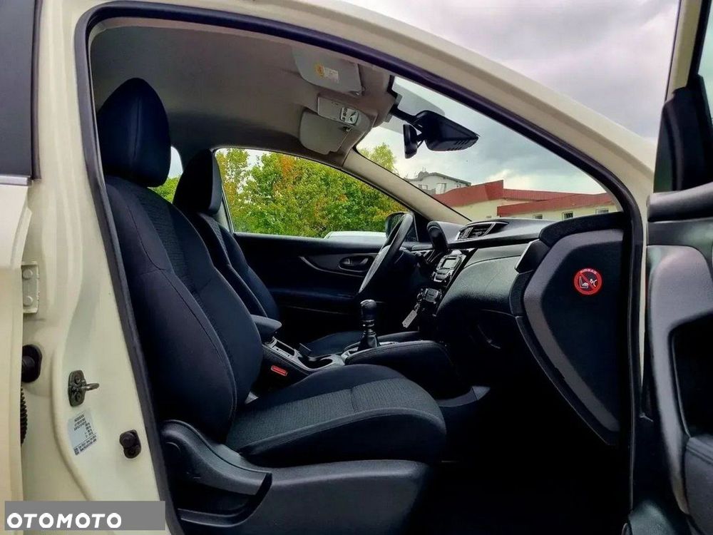 Nissan Qashqai 1.2 DIG-T Visia - 11