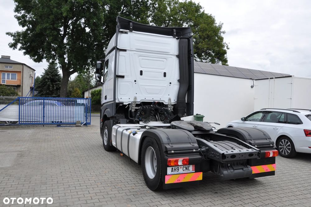 Mercedes-Benz Actros - 4