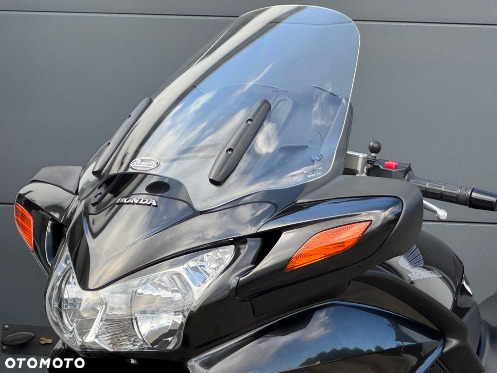 Honda ST - 28
