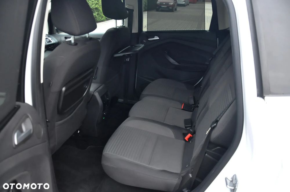 Ford C-MAX 2.0 TDCi Start-Stop-System Titanium - 32