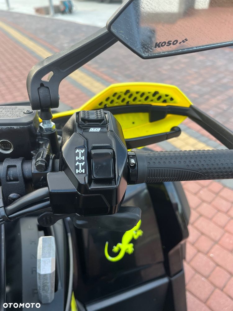 Can-Am Outlander - 32