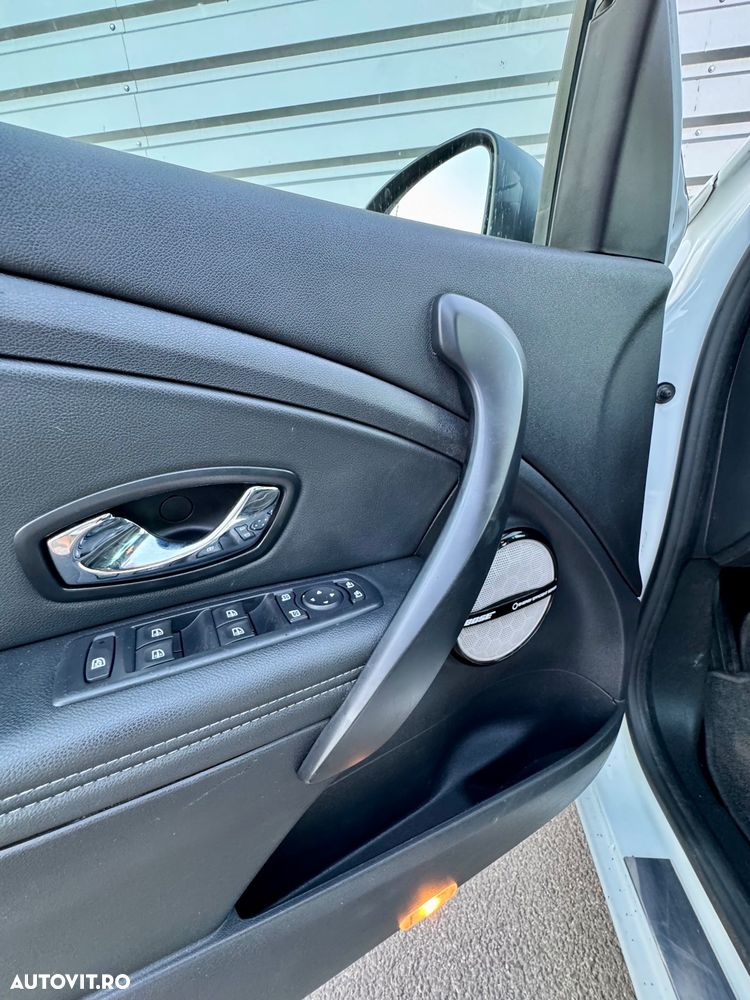 Renault Megane ENERGY dCi 130 Start & Stop Bose Edition - 11