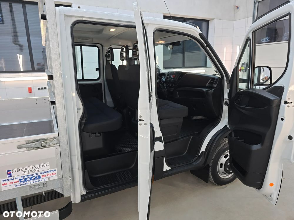 Iveco DAILY 50C18 / 35C18 DOKA SKRZYNIA DŁUGA3,81cm + SKRZYNIA NA NARZĘDZIA DEMONTOWANA HAK 3500Kg TEMPOMAT KLIMA 31 Tyś km SERWIS DO OSTATNIEGO Km ASO IVECO NA GWARANCJI - 35