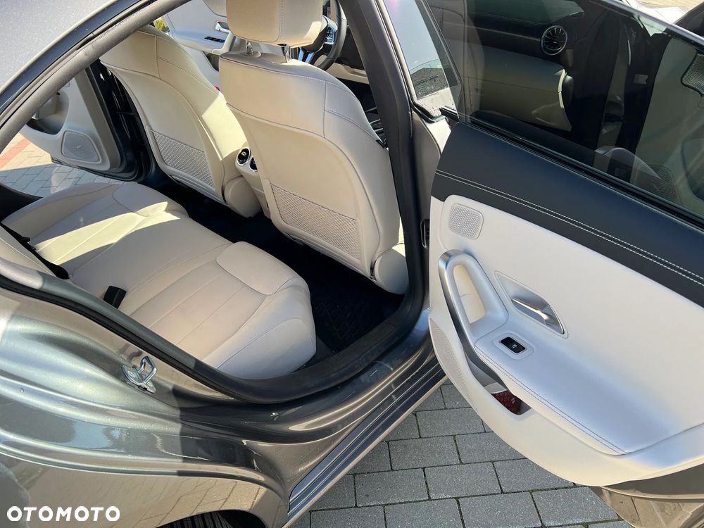 Mercedes-Benz CLA 220 d Progressive 8G-DCT - 10