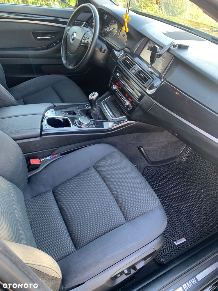 BMW Seria 5 520d Luxury Line - 13