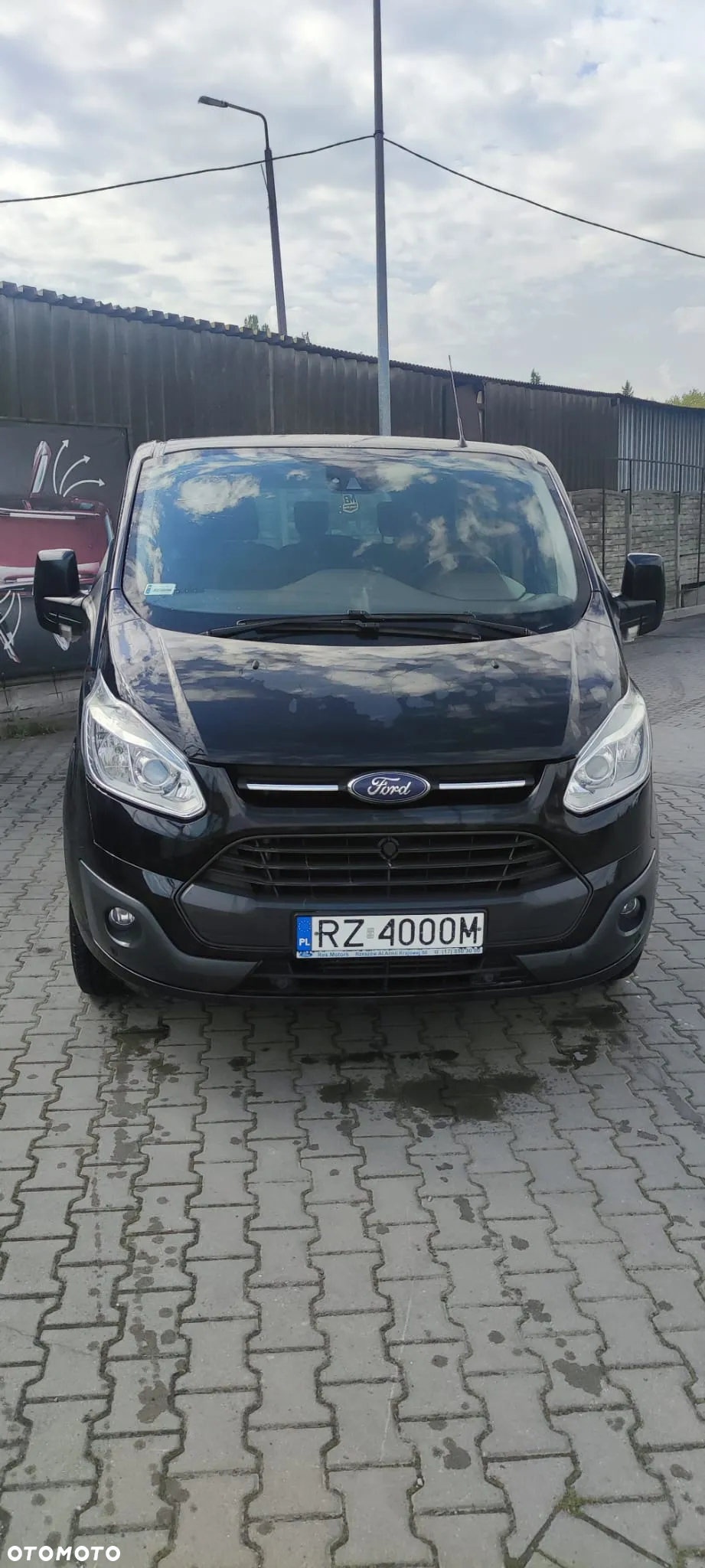 Ford Tourneo Custom - 2
