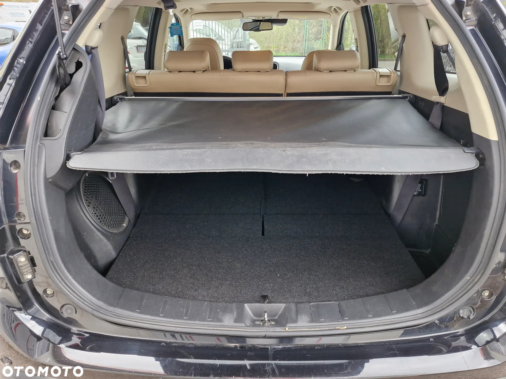 Mitsubishi Outlander - 24
