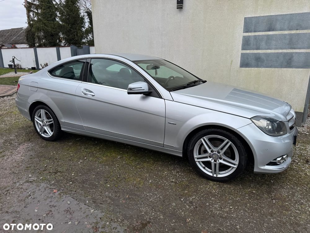 Mercedes-Benz Klasa C 180 BlueEFFICIENCY 7G-TRONIC - 8