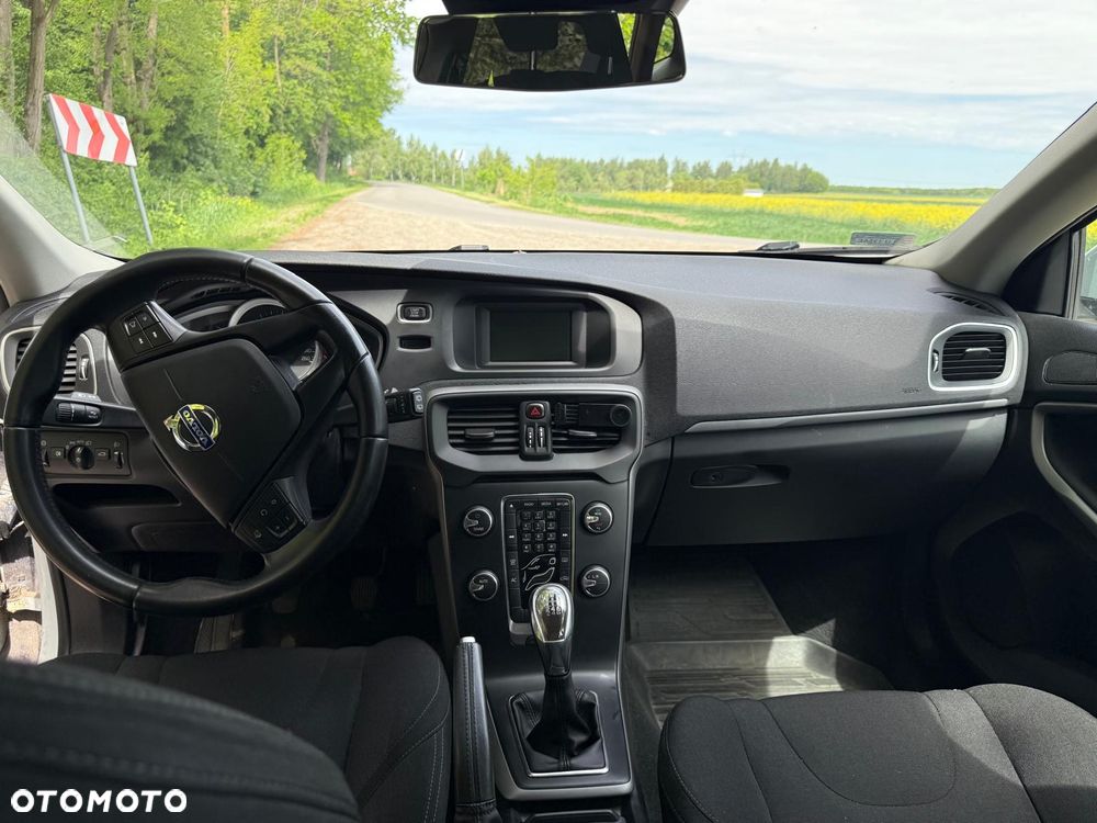 Volvo V40 T3 Kinetic - 8