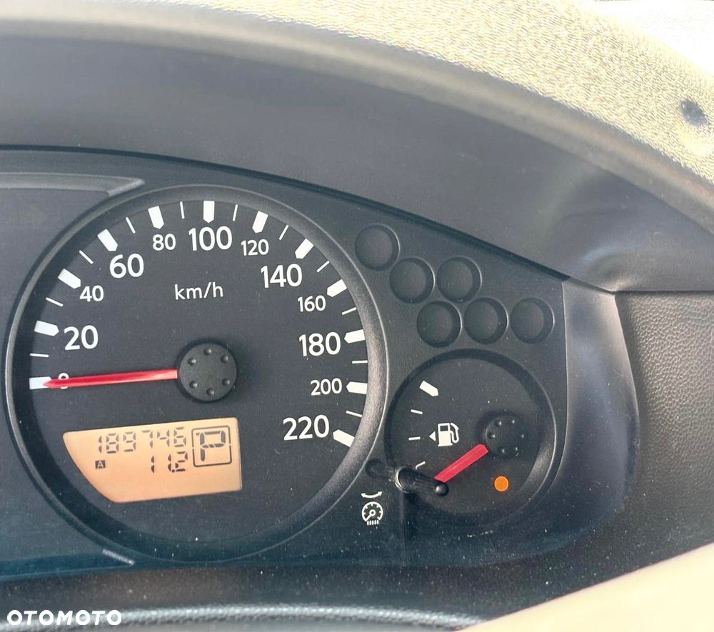 Nissan Navara 2.5 D LE - 17