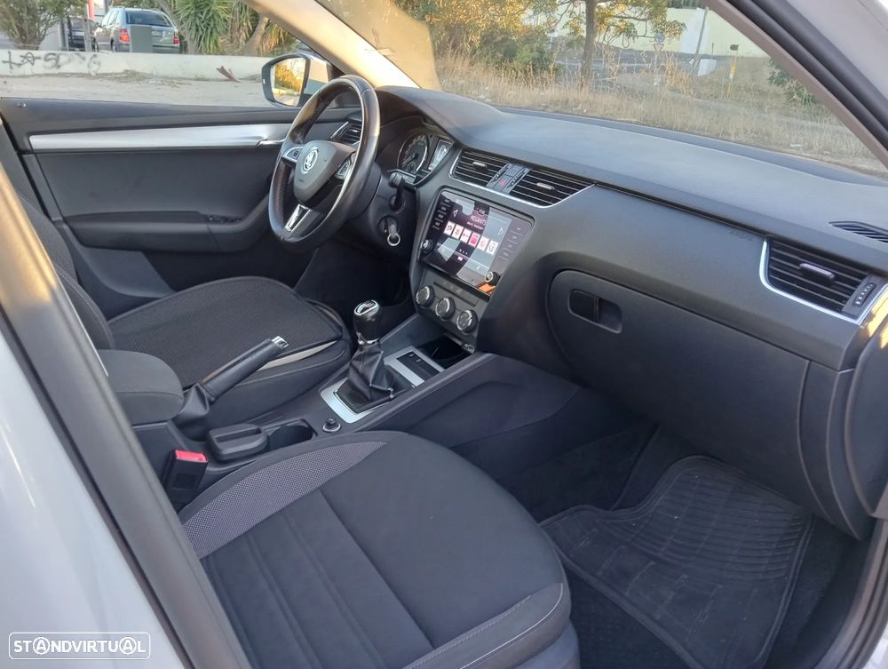 Skoda Octavia 1.6 TDI Business Line - 11