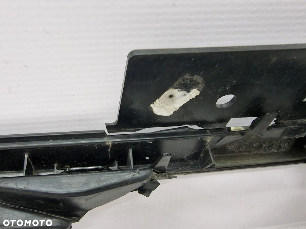 SEAT LEON 3 III LIFT CUPRA RAMKA ATRAPY / GRILLA PRZEDNIEGO PRZÓD "CZARNA" , NR 5F0853654K , NR AUKCJI GR176 - 17