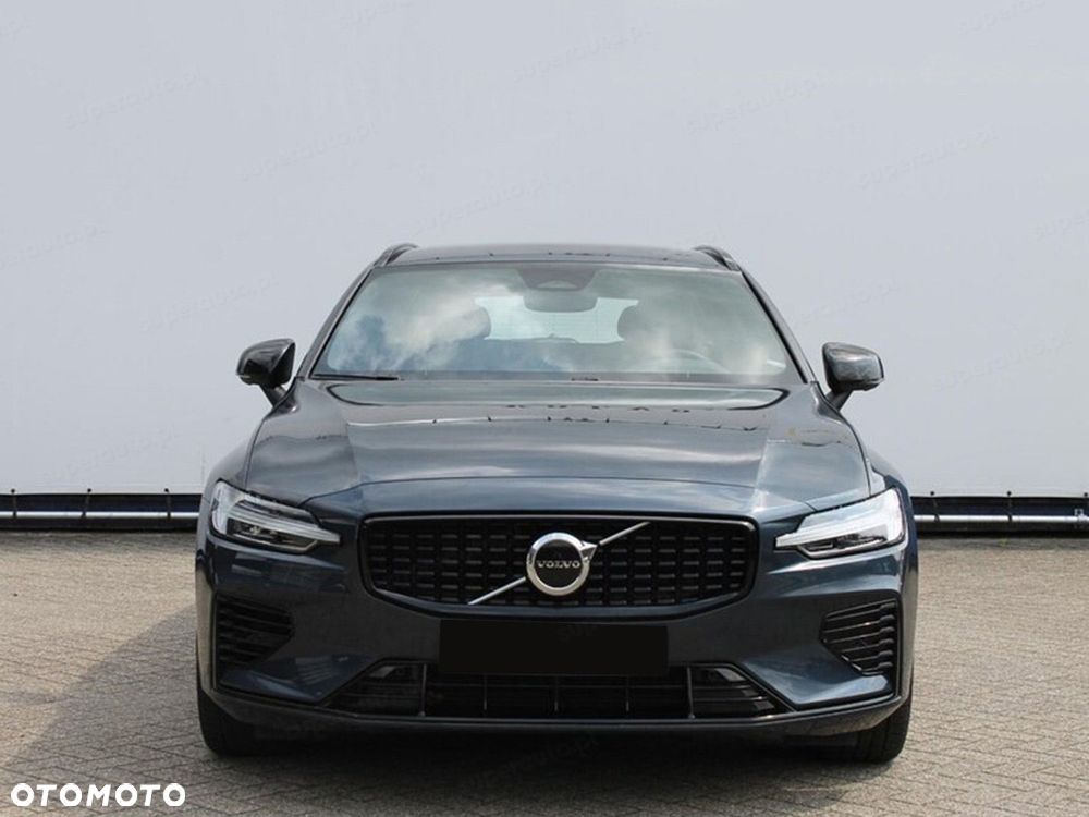 Volvo V60 B4 B Plus Dark - 4