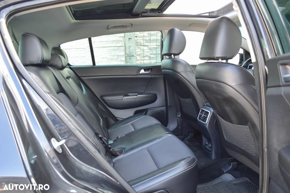 Kia Sportage 1.7 CRDI 2WD ISG Aut. Spirit - 24