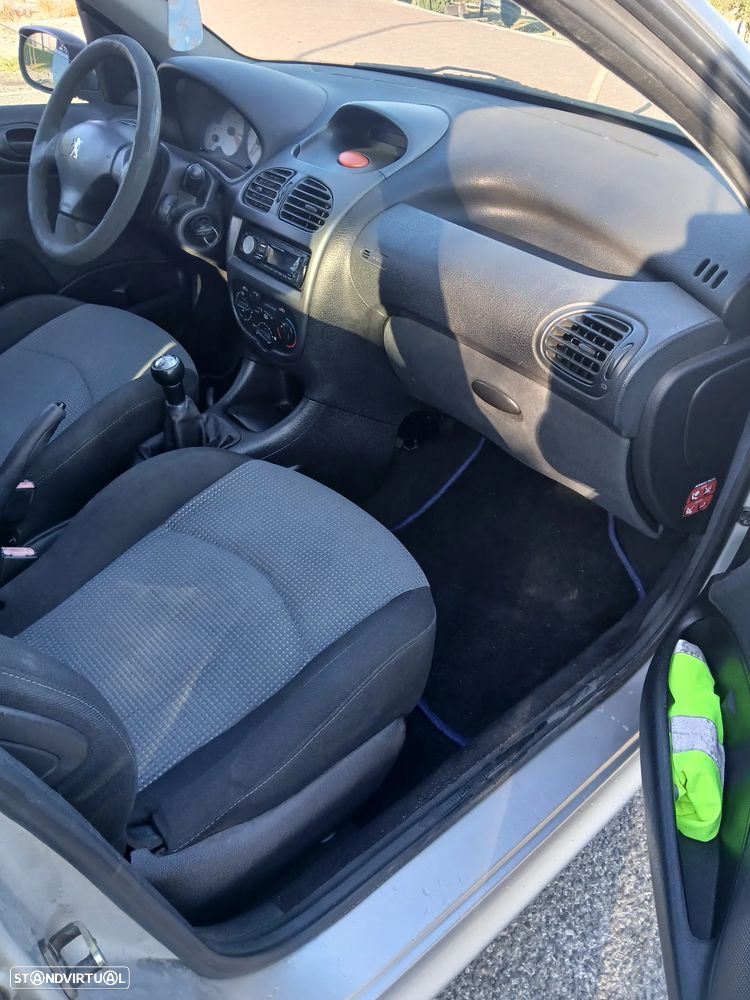 Peugeot 206 - 9
