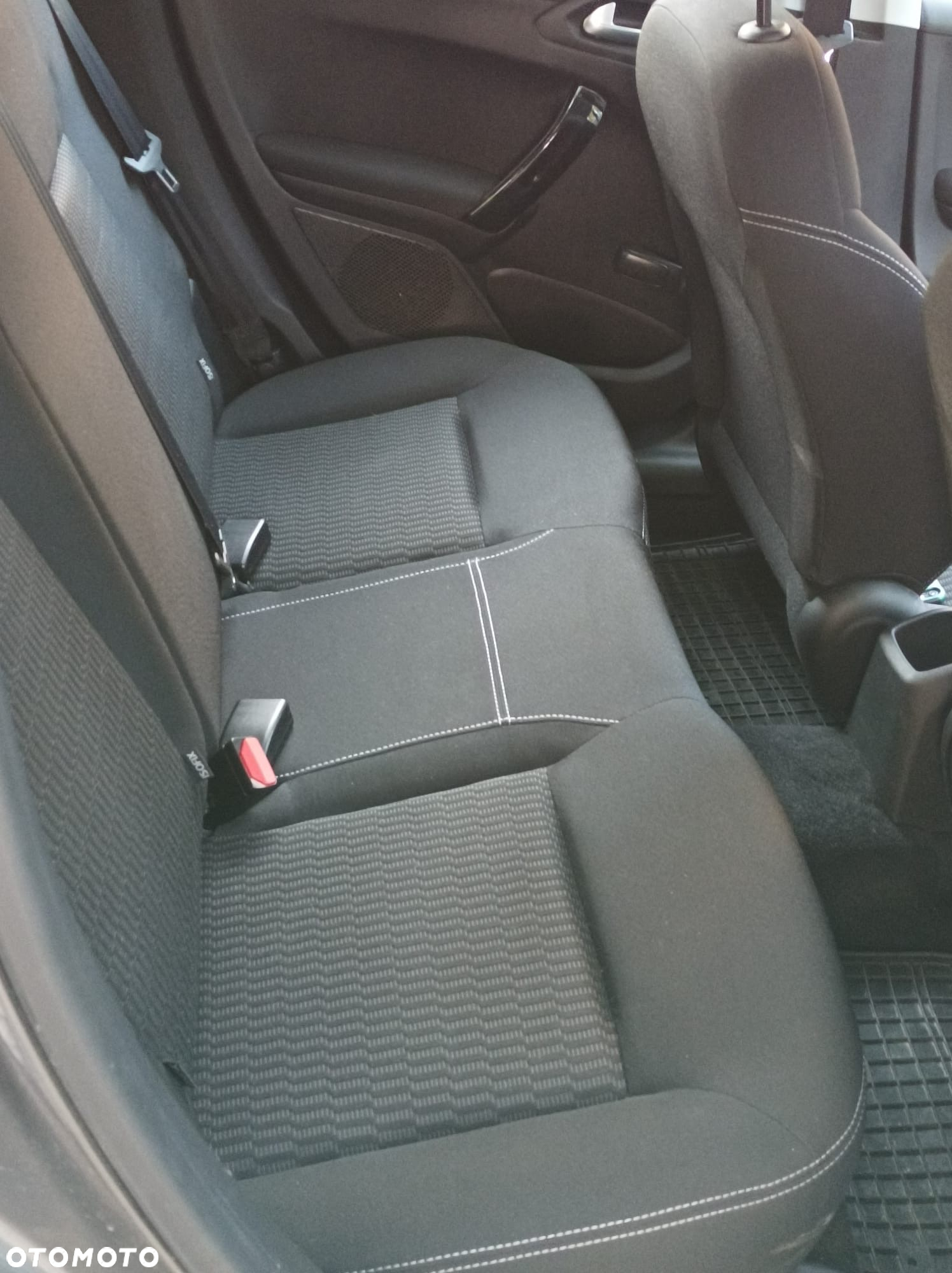 Peugeot 208 - 9