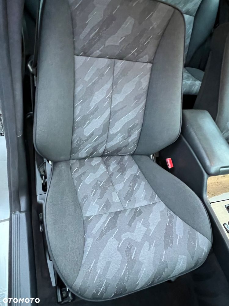 Mercedes-Benz Klasa E - 12