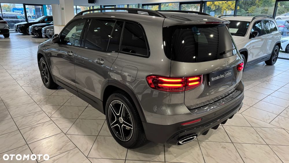 Mercedes-Benz GLB 200 AMG Line 7G-DCT - 4