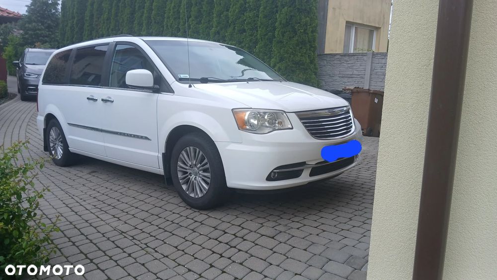 Chrysler Town & Country 3.6 Limited - 4