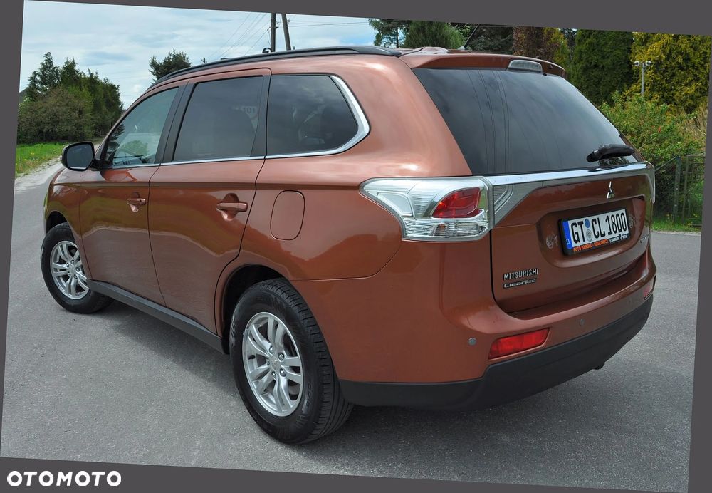 Mitsubishi Outlander 2.0 2WD SUV-Star - 8