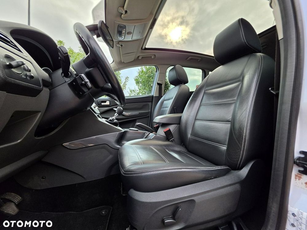 Ford Kuga 2.0 TDCi 4x4 Titanium - 30