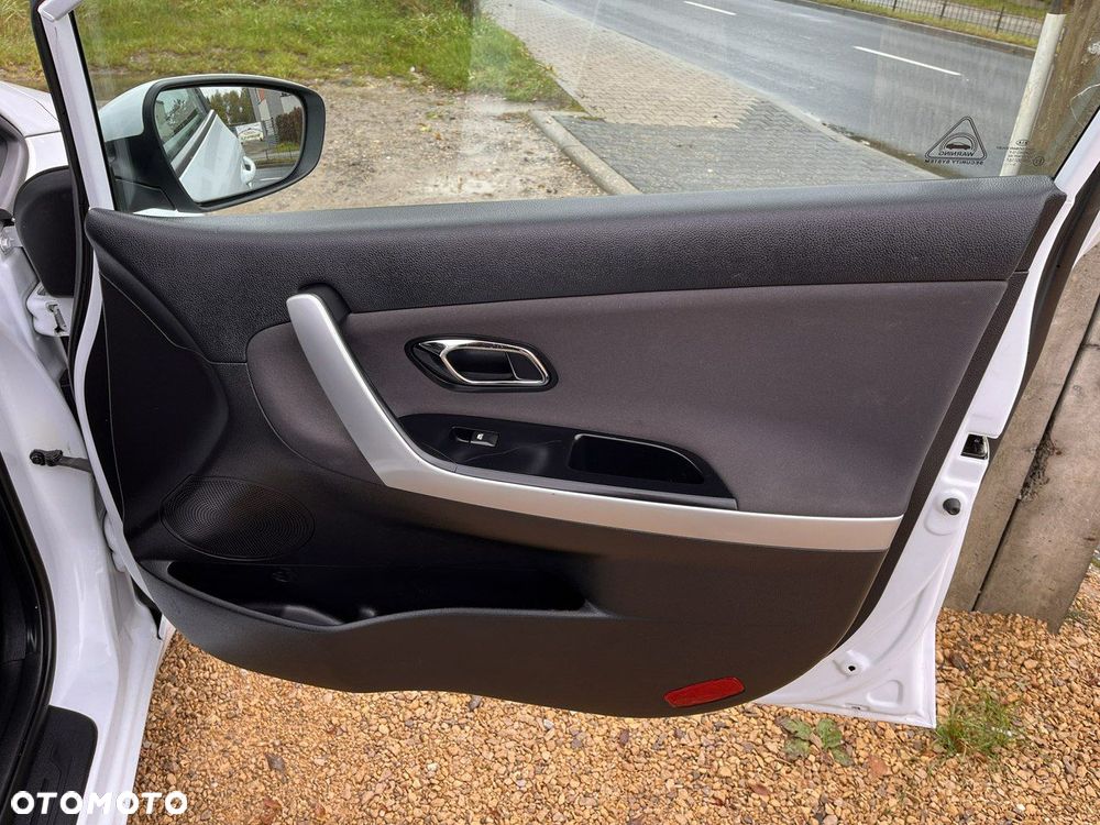 Kia Ceed 1.6 GDI Dream Team Edition - 22