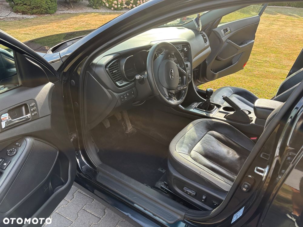 Kia Optima 2.0 L - 15