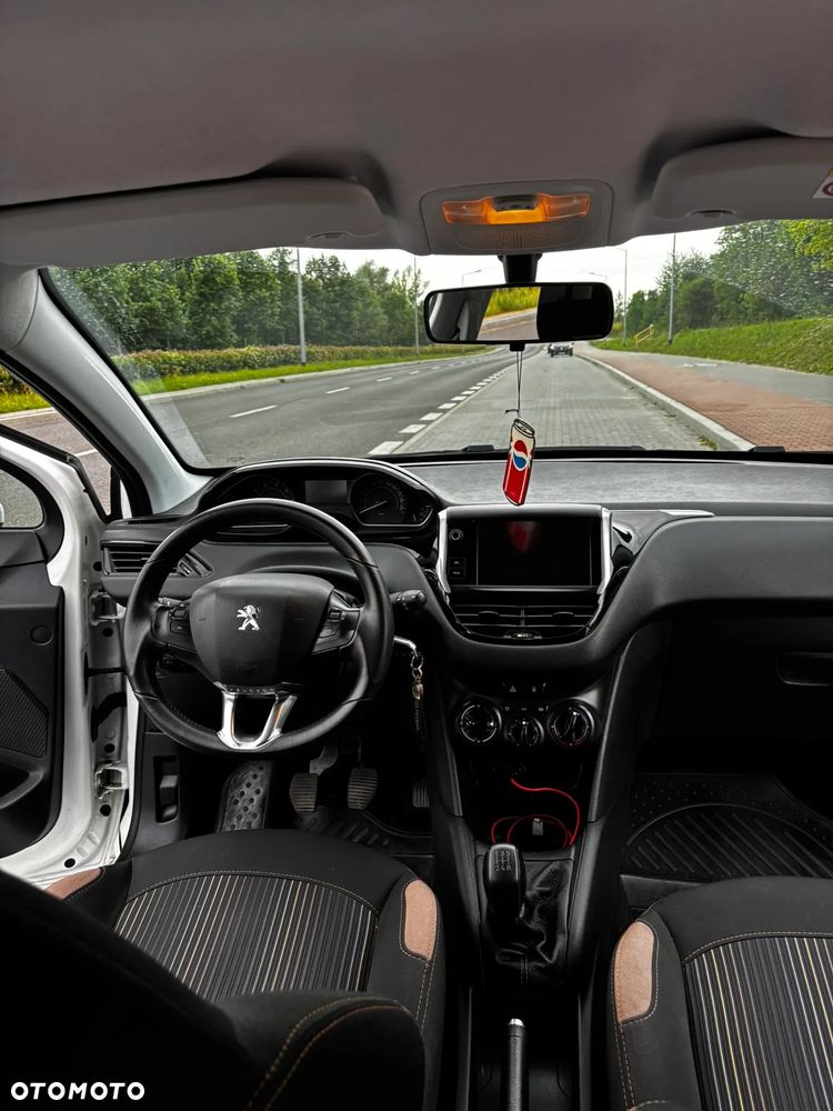 Peugeot 208 1.2 PureTech Active - 8