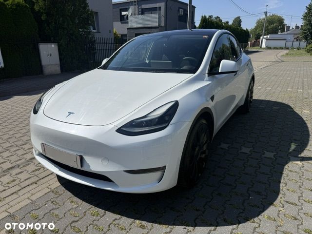 Tesla Model Y Performance AWD - 3