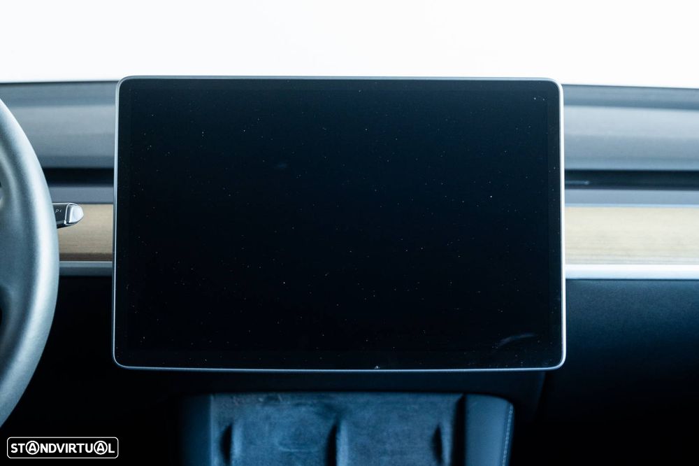 Tesla Model Y Long Range Tração Integral - 16