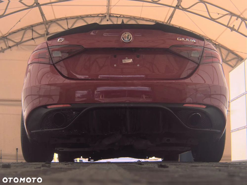 Alfa Romeo Giulia 2.0 Turbo 16V AT8 Veloce Ti - 7